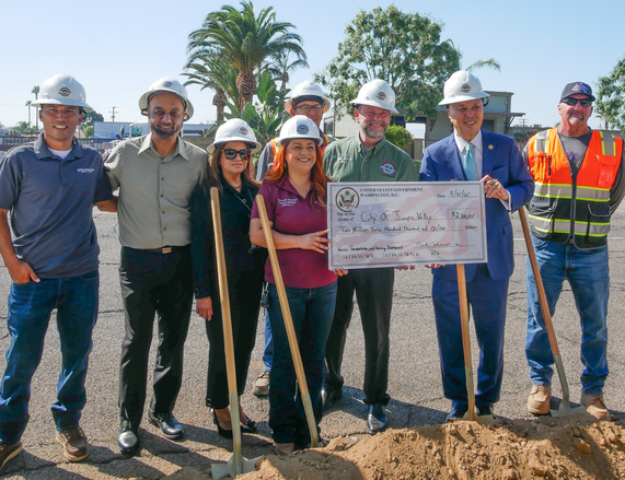 Mission Blvd groundbreak group shot