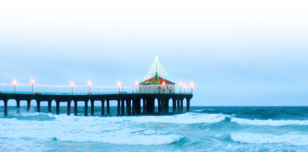 Roundhouse Holiday Lights White Gradient