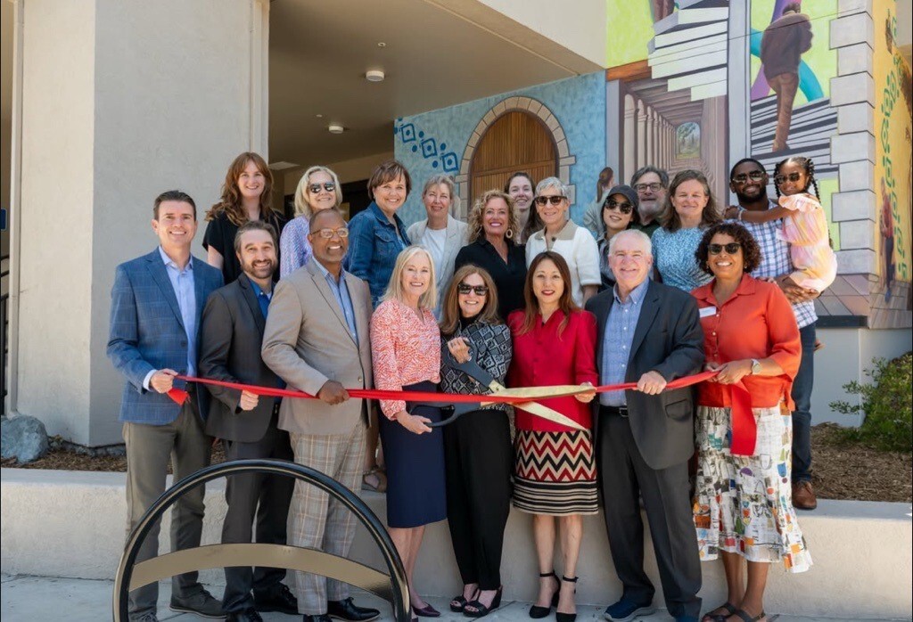 Casa Canal Ribbon Cutting