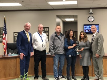 MDAQMD presents the 2021 Exemplar Award to SoCalGas on Monday, Oct. 25, 2021.