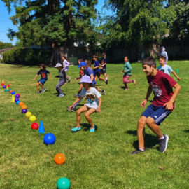 teen volunteer in summer camp