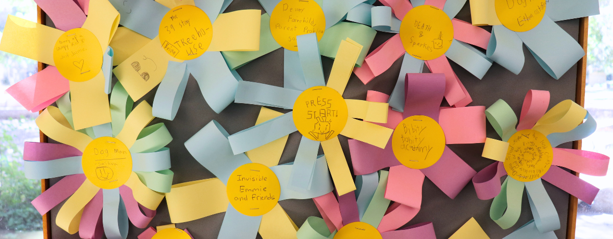 Summer Reading flower wall close up