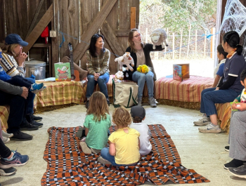 Deer Hollow Farm storytime
