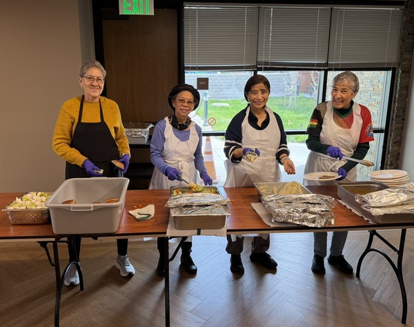 SNP volunteers community center