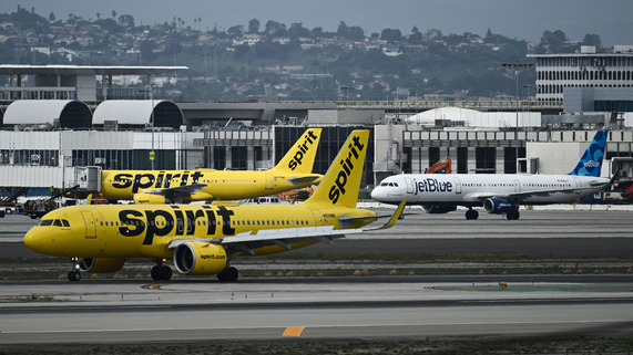 Spirit Jet Blue Airlines