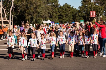 LAGUNA NIGUEL HOLIDAY PARADE