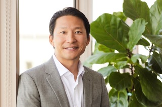 Howard Chang headshot