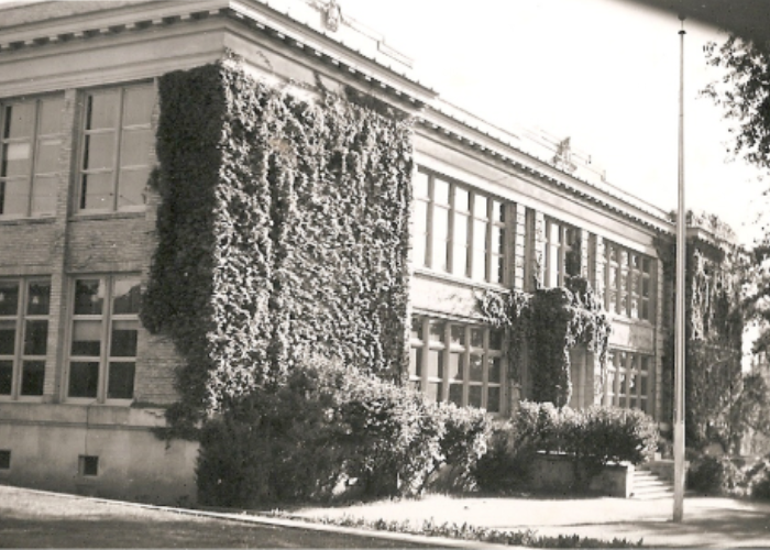 Black and white image of Auburn Grammar School circa 1935. Placer County Museums collection.