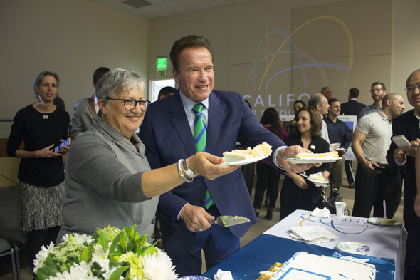 Chair Nichols & former Governor Schwarzenegger pass out cake at CARB's 50th Anniversary celebration