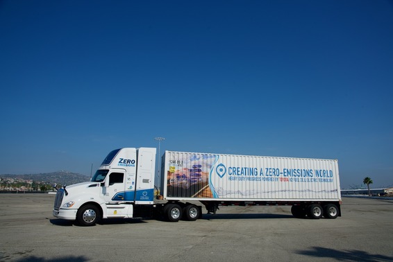 zero-emission hydrogen truck at Port of Los Angeles