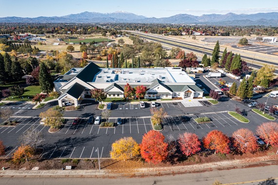 Dignity Health Connected Living Food Bank 