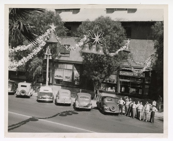 Holidays downtown circa 1947