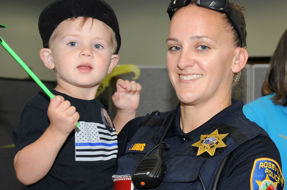 police woman with child