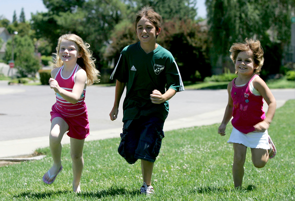 kids running