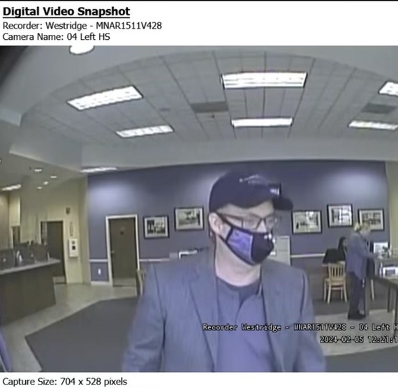 Suspect info in bank robbery