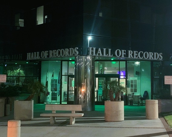 County to illuminate buildings green in support of veterans