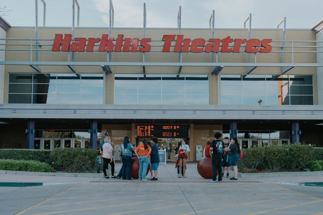 Harkins Theater in Chino Hills front entrance.