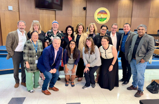 Photo of Vice Mayor Kelly Cox, city staff and community leaders