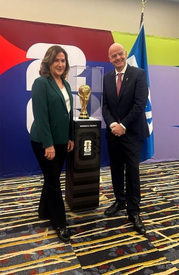 Mayor Gillmor with World Cup trophy