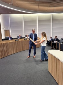 presenting commendation