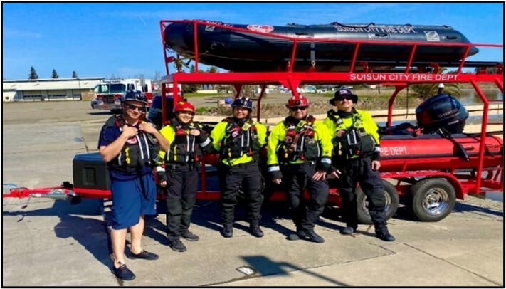 Picture of Suisun City Fire Department on a Rescue Boat Operations training