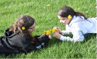 Suisun Kids with flowers