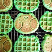 Vietnamese coconut pandan waffles by Bunbo Bae