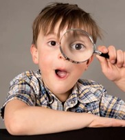 Child with metal magnifying glass 75mm - Outback Exploratorium https://outbackxp.com.au/shop/all-products/sherlock-magnifier-magnifying-glass-75mm/