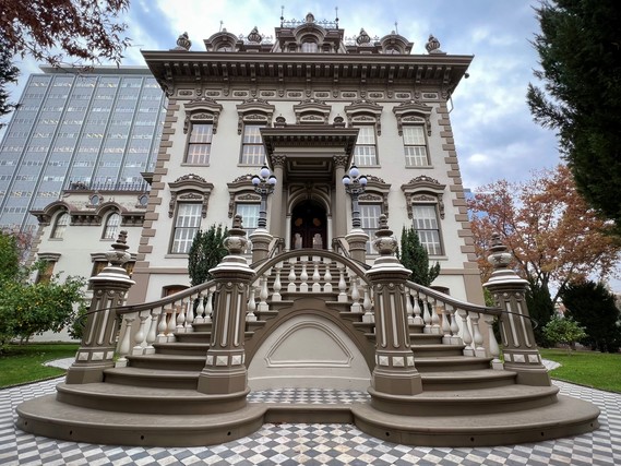 Leland Stanford Mansion