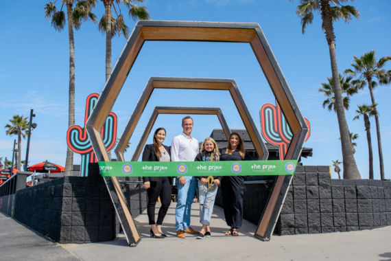 Huntington SB_Sahara Sandbar and Pizza opens