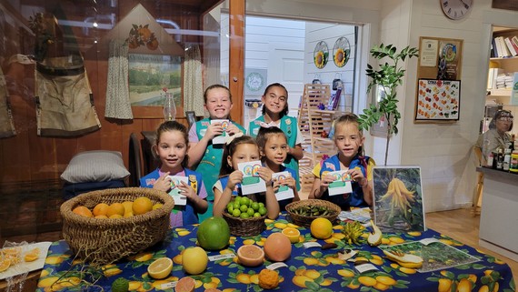 CA Citrus SHP_girl scouts group pic