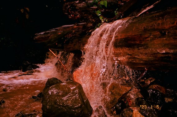 Pfeiffer Big Sur SP_Pine Ridge Trail waterfall