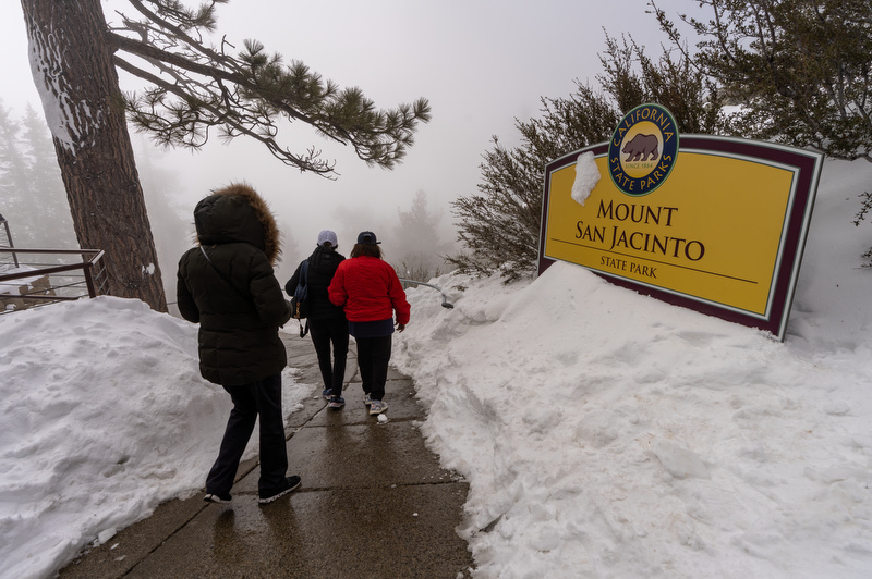 Mount San Jacinto SP (People on trail with snow)