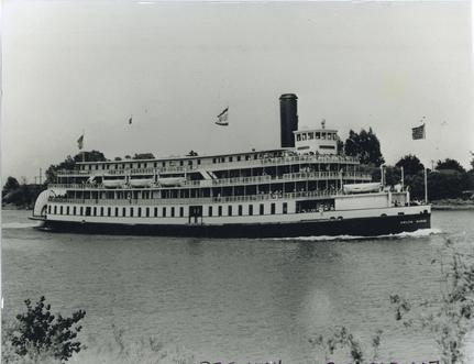 Historical photo of boat- on the Sacramento River