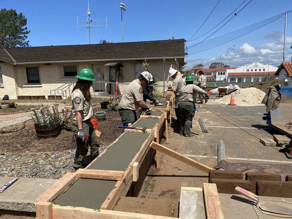 Adobe training (concrete cap pour)