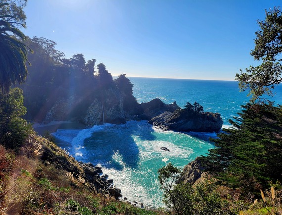 Julia Pfeiffer Burns SP_view of McWay Falls on the overlook trail  