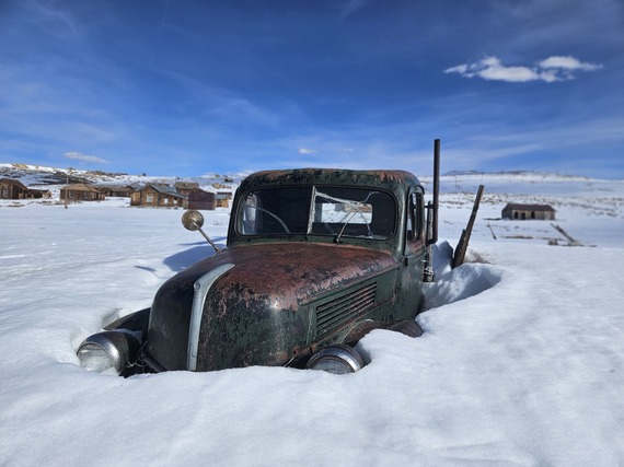 Bodie SHP (car in snow)