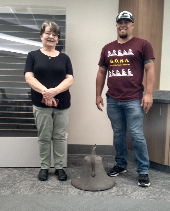 Mechoopda Bell Returned to Tribe_Ursula and Kyle w bell