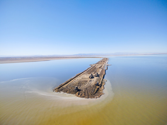 Berm being constructed at the Salton Sea 
