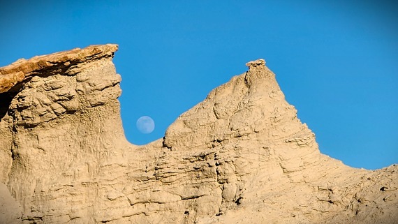 Red Rock Canyon State Park Gibbous Moon Hagen Canyon