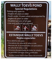 Sign in English and Spanish