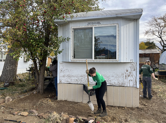 Mile High Youth Corps workers at Sans Souci Mobile Home Park.