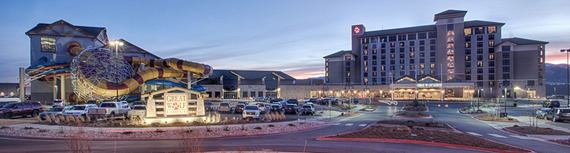 Front exterior of Great Wolf Lodge in Colorado Springs