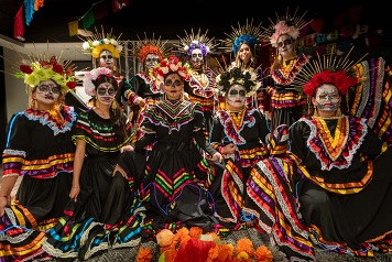 Dia de los Muertos dancers
