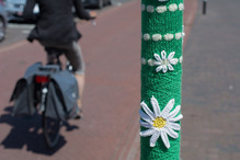 trail post yarn bombing