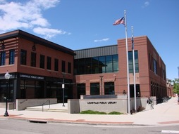 the louisville public library building 