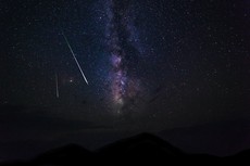 Meteor Shower in a beautiful night sky