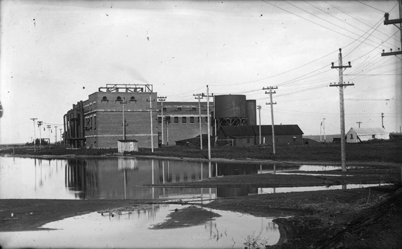 Old black and white image of the Lafayette power plant