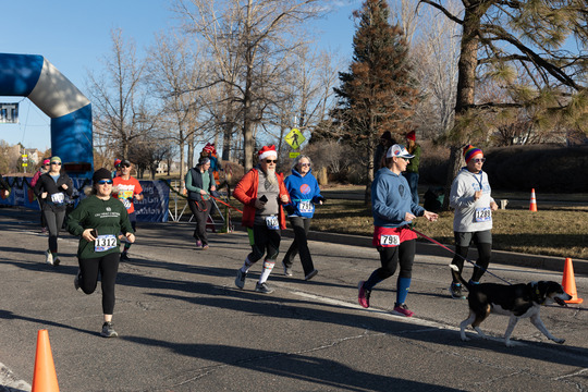 Runners participate in the 2022 Superior Stocking Run