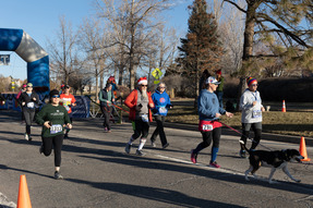 Runners participate in the 2022 Superior Stocking Run